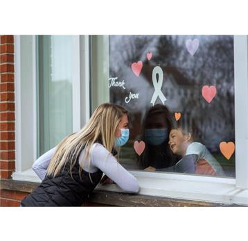 چگونه با پوشیدن ماسک با کودکان ارتباط برقرار کنیم؟